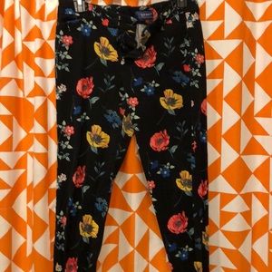 Old Navy Cropped Pants
